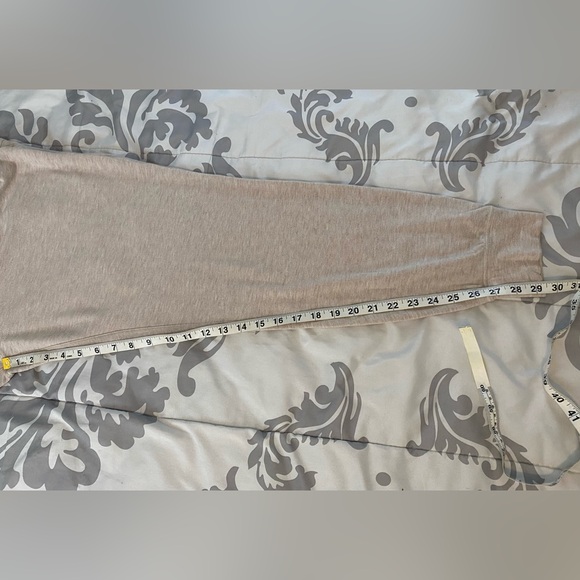 Lululemon Warm Down Jogger Soft Touch in Heathered Cashew 12 - Picture 8 of 10